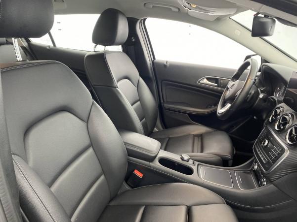Vente en ligne Mercedes GLA  200 d 7-G DCT au prix de 25 900 €