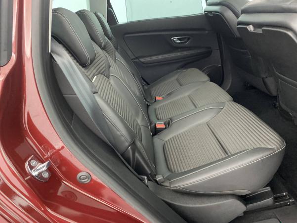 Vente en ligne Renault Grand Scenic 4 Grand Scenic Blue dCi 150 EDC au prix de 27 890 €