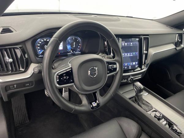 Vente en ligne Volvo V60  D3 AdBlue 150 ch Geartronic 8 au prix de 28 890 €