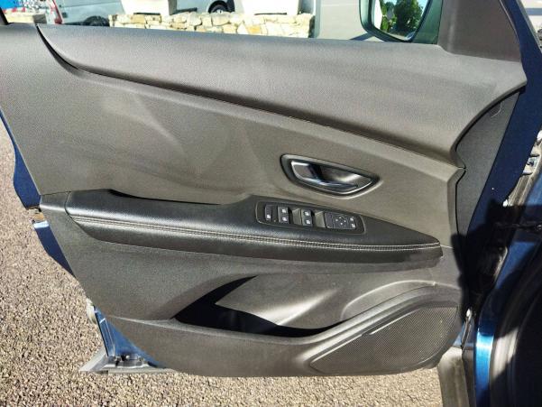 Vente en ligne Renault Scenic 4 Scenic Blue dCi 120 au prix de 19 900 €