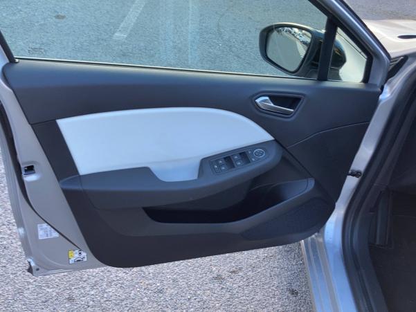 Vente en ligne Renault Clio 5 Clio TCe 140 au prix de 22 900 €