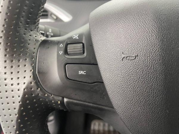 Vente en ligne Peugeot 2008  1.2 PureTech 110ch S&S EAT6 au prix de 13 390 €