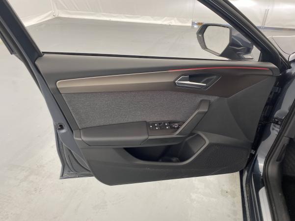 Vente en ligne Seat Leon  1.5 eTSI 150 DSG7 au prix de 28 980 €