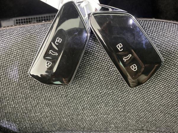 Vente en ligne Seat Leon  1.5 eTSI 150 DSG7 au prix de 28 980 €