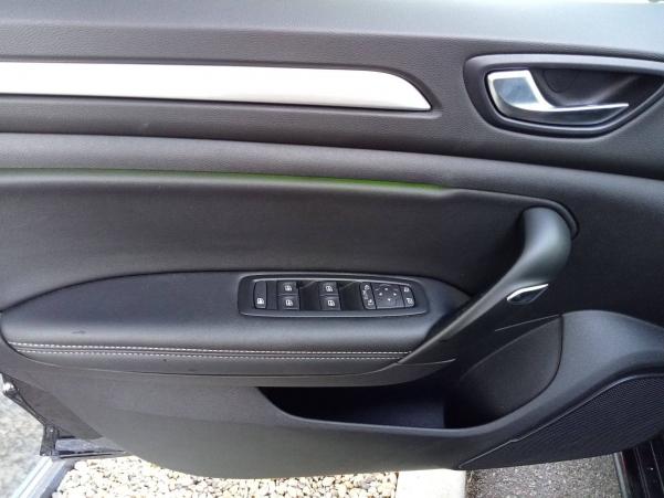 Vente en ligne Renault Megane 4 Mégane IV Berline Blue dCi 115 au prix de 21 900 €