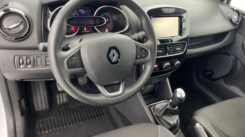 Vente en ligne Renault Clio 4 Clio dCi 75 Energy au prix de 10 990 €