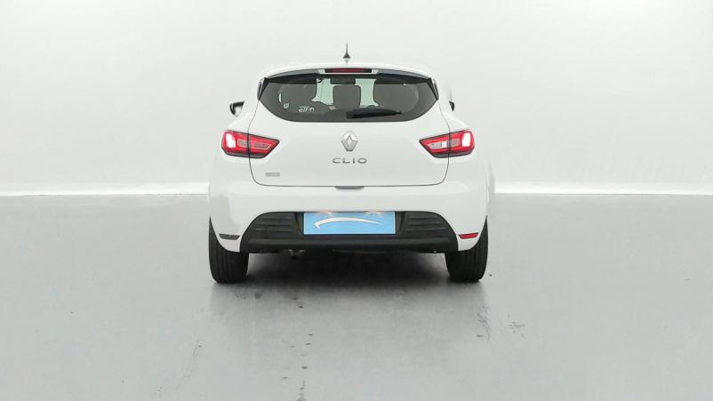 Vente en ligne Renault Clio 4 Clio TCe 75 - 19 au prix de 11 800 €