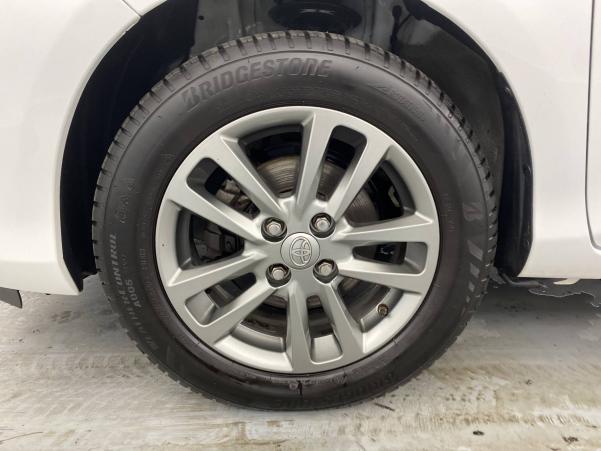 Vente en ligne Toyota Yaris Yaris 100 VVT-i au prix de 11 590 €