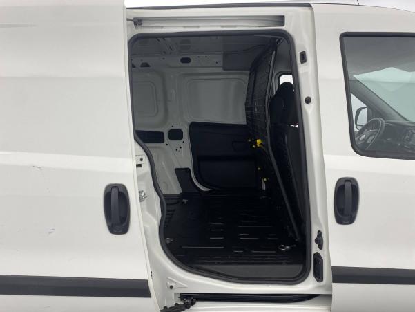Vente en ligne Fiat Doblo Cargo  FT 1.4 au prix de 14 400 €