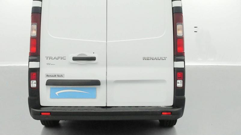Vente en ligne Renault Trafic 3 Fourgon TRAFIC FGN L2H1 1300 KG DCI 95 E6 au prix de 20 490 €