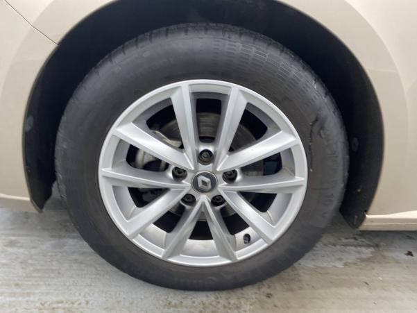 Vente en ligne Renault Megane 4 Mégane IV Berline TCe 130 Energy au prix de 14 990 €