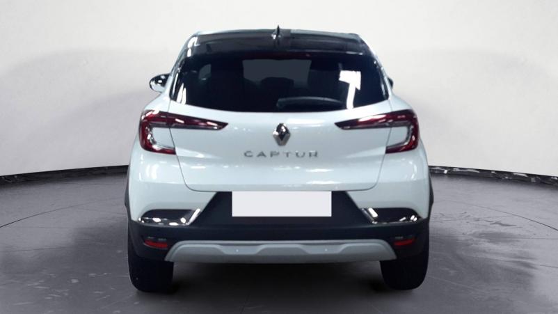 Vente en ligne Renault Captur  mild hybrid 140 au prix de 24 490 €