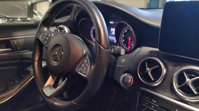 Vente en ligne Mercedes Classe A  180 7G-DCT au prix de 23 490 €