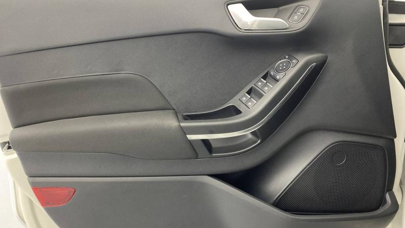 Vente en ligne Ford Fiesta Fiesta 1.0 EcoBoost 125 S&S mHEV BVM6 au prix de 18 690 €