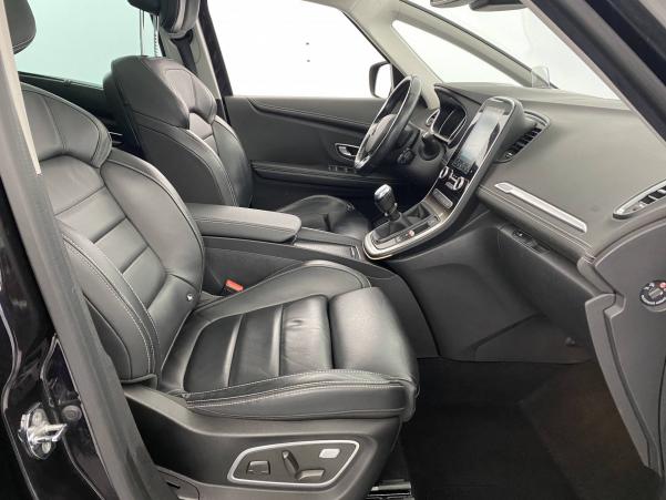 Vente en ligne Renault Scenic 4 Scenic TCe 130 Energy au prix de 18 900 €