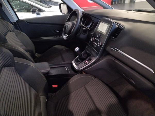 Vente en ligne Renault Scenic 4 Scenic Blue dCi 120 - 21 au prix de 25 690 €