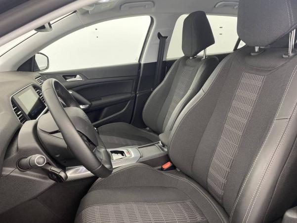 Vente en ligne Peugeot 308  PureTech 130ch S&S BVM6 au prix de 21 690 €