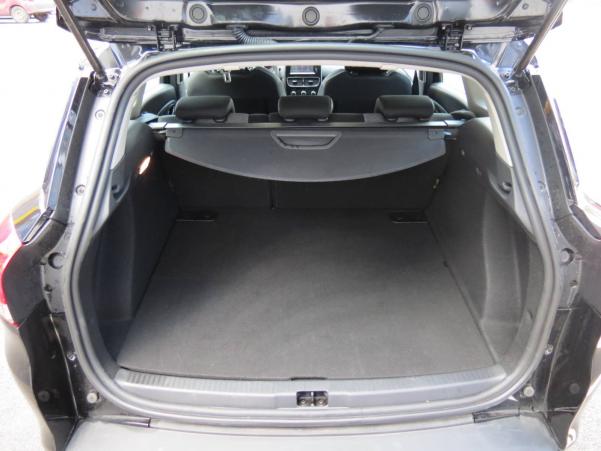 Vente en ligne Renault Clio 4 Estate Clio Estate dCi 90 E6C au prix de 11 990 €