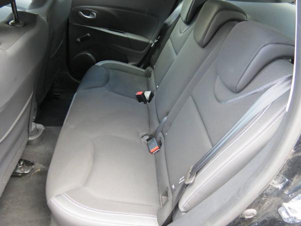 Vente en ligne Renault Clio 4 Estate Clio Estate dCi 90 E6C au prix de 11 990 €