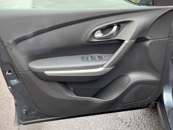 Vente en ligne Renault Kadjar  TCe 140 EDC au prix de 24 990 €