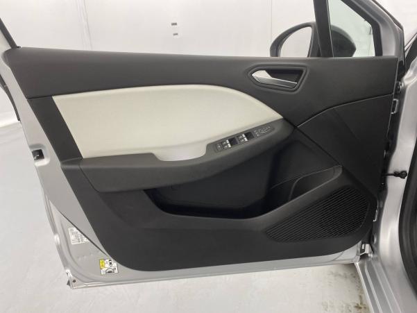 Vente en ligne Renault Clio 5 Clio TCe 140 - 21 au prix de 18 990 €