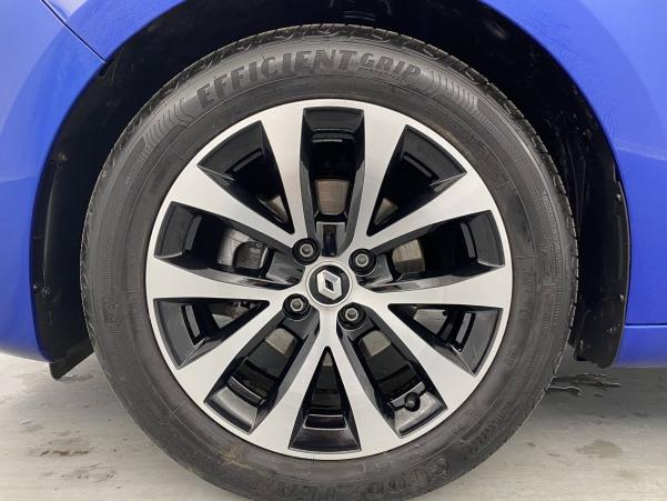 Vente en ligne Renault Clio 5 Clio TCe 90 - 21N au prix de 18 490 €