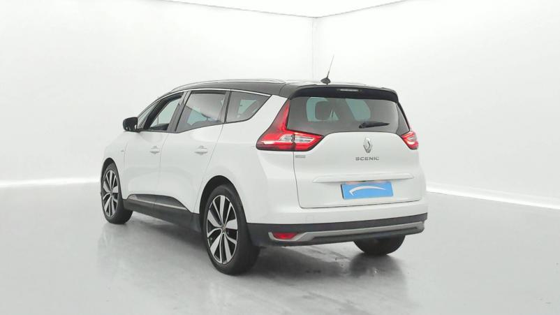 Vente en ligne Renault Grand Scenic 4 Grand Scenic Blue dCi 120 au prix de 21 490 €