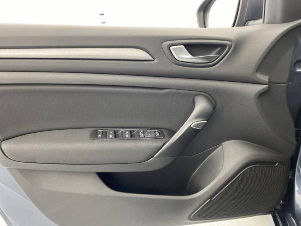 Vente en ligne Renault Megane 4 Mégane IV Berline Blue dCi 115 - 20 au prix de 18 990 €