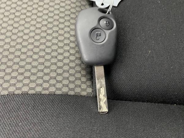 Vente en ligne Renault Kangoo Express  BLUE DCI 80 au prix de 13 990 €