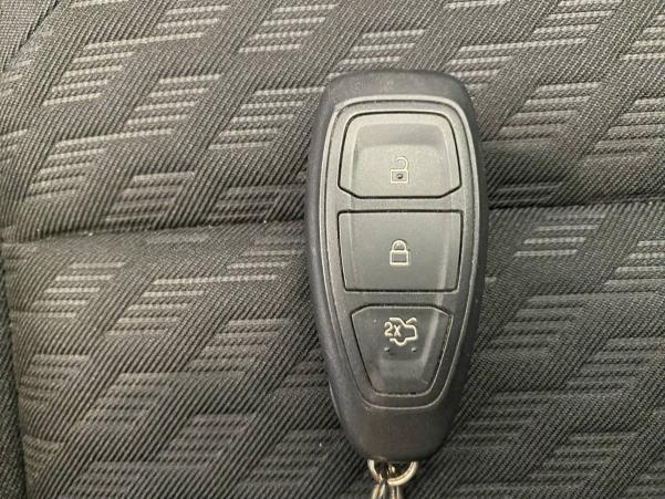 Vente en ligne Ford Puma  1.0 EcoBoost 125 ch S&S DCT7 au prix de 19 900 €