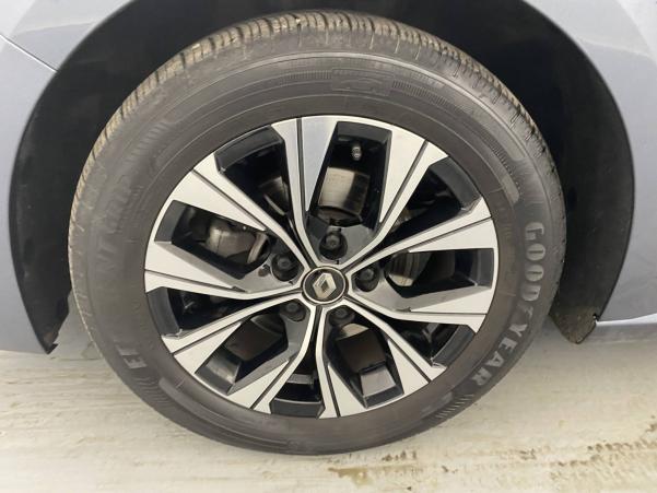 Vente en ligne Renault Megane 4 Mégane IV Berline Blue dCi 115 au prix de 19 390 €