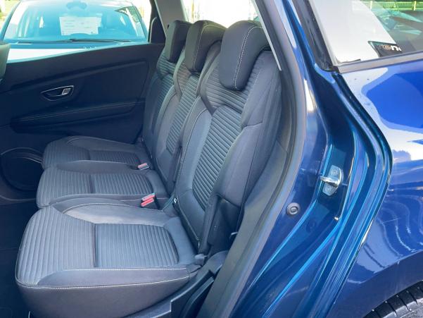 Vente en ligne Renault Grand Scenic 4 Grand Scenic Blue dCi 120 EDC au prix de 17 990 €