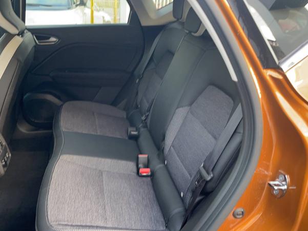 Vente en ligne Renault Captur  Blue dCi 115 EDC au prix de 21 490 €