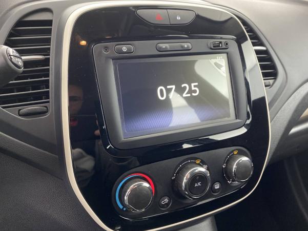 Vente en ligne Renault Captur Captur dCi 90 E6C au prix de 14 990 €