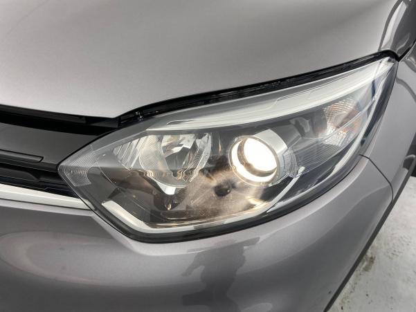 Vente en ligne Renault Captur Captur dCi 90 E6C au prix de 14 990 €