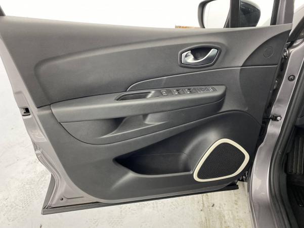 Vente en ligne Renault Captur Captur dCi 90 E6C au prix de 14 990 €