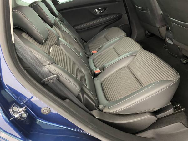 Vente en ligne Renault Scenic 4 Scenic Blue dCi 120 au prix de 21 990 €