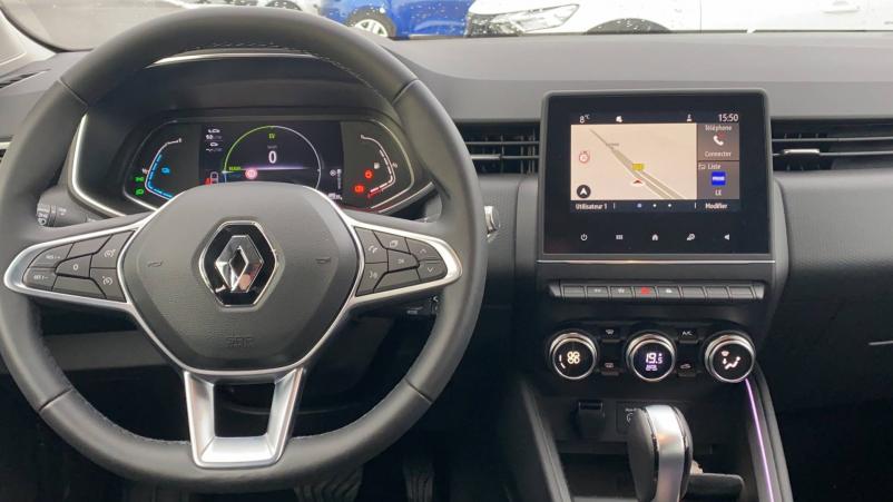 Vente en ligne Renault Clio 5 Clio E-Tech 140 au prix de 21 990 €