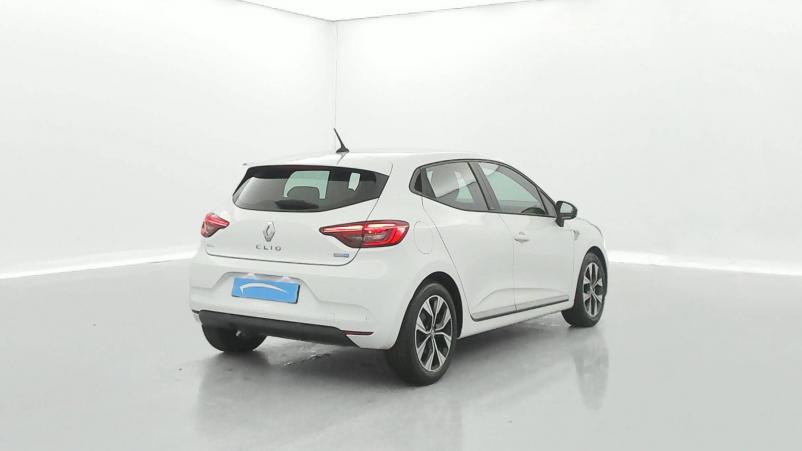 Vente en ligne Renault Clio 5 Clio E-Tech 140 au prix de 17 300 €