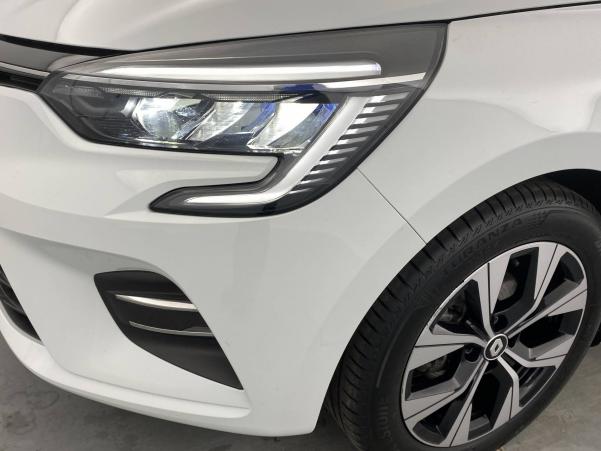 Vente en ligne Renault Clio 5 Clio TCe 90 - 21N au prix de 16 990 €