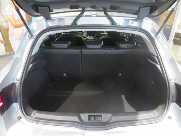 Vente en ligne Renault Megane 4 Mégane IV Berline Blue dCi 115 - 20 au prix de 19 990 €