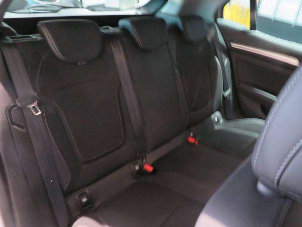 Vente en ligne Renault Megane 4 Mégane IV Berline Blue dCi 115 - 20 au prix de 19 990 €