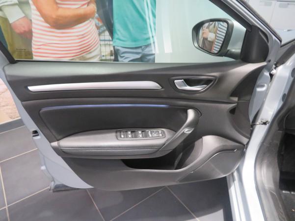 Vente en ligne Renault Megane 4 Mégane IV Berline Blue dCi 115 - 20 au prix de 19 990 €
