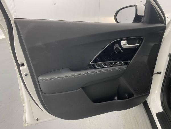Vente en ligne Kia Niro  1.6 GDi Hybride 141 ch DCT6 au prix de 21 990 €