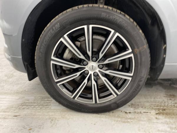 Vente en ligne Volvo XC60  D4 AdBlue 190 ch Geartronic 8 au prix de 37 990 €