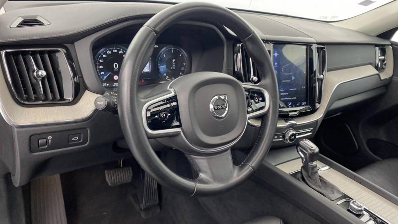 Vente en ligne Volvo XC60  D4 AdBlue 190 ch Geartronic 8 au prix de 37 990 €