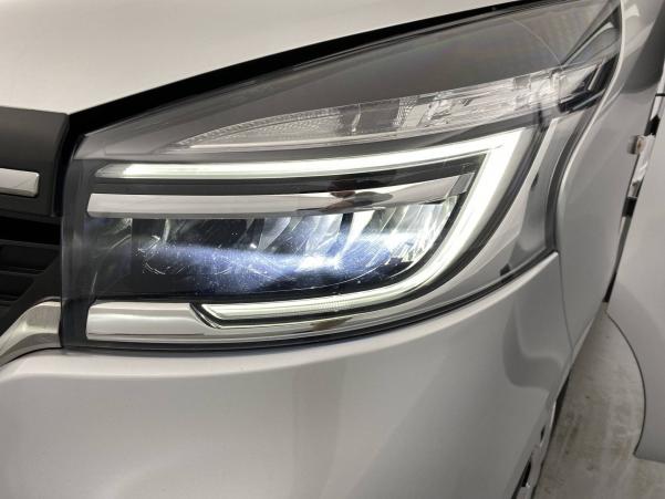 Vente en ligne Renault Trafic 3 Combi  L2 dCi 145 Energy S&S au prix de 37 990 €