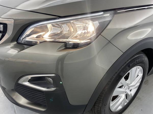 Vente en ligne Peugeot 3008  1.2 Puretech 130ch S&S BVM6 au prix de 18 490 €