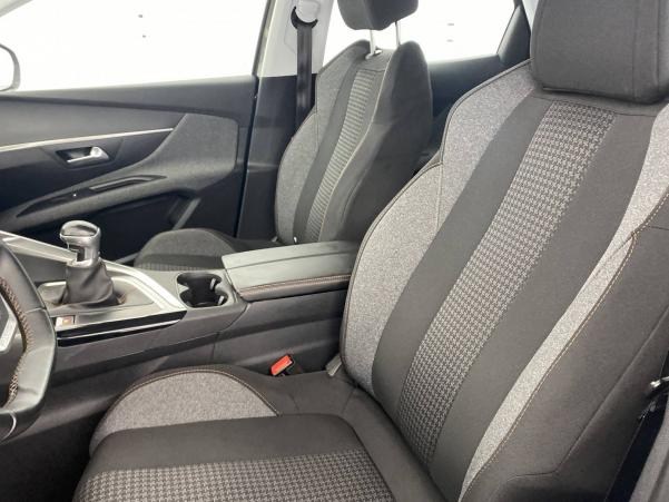 Vente en ligne Peugeot 3008  1.2 Puretech 130ch S&S BVM6 au prix de 18 490 €