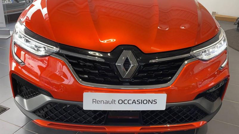 Vente en ligne Renault Arkana  E-Tech 145 au prix de 33 990 €